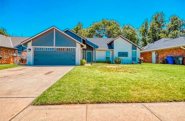Primary Photo - 3-Bedroom Home with Spacious Yard in Norman