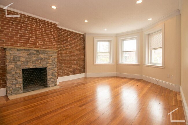 Building Photo - 1620 Beacon St
