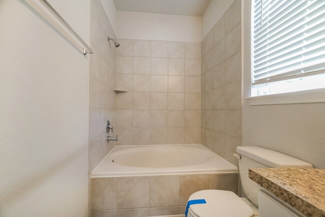Building Photo - 23650 Buttress Root Dr