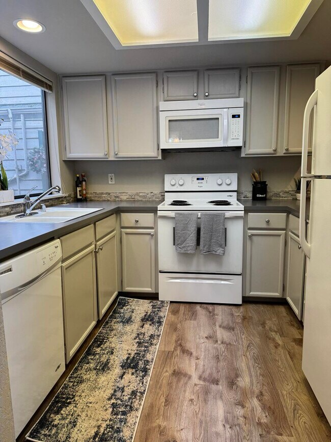 Building Photo - 8407 18th Ave W