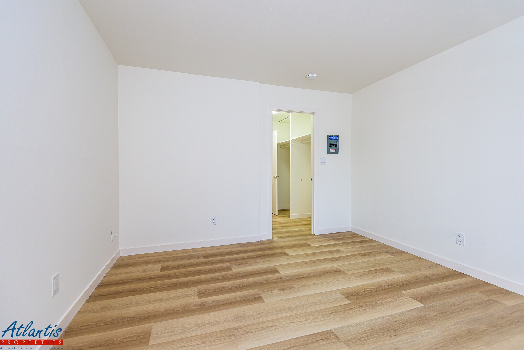 Building Photo - 555 S 10th St