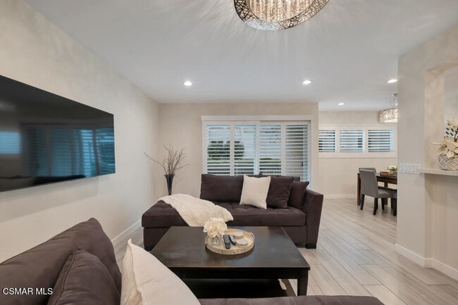 Building Photo - 4642 Park Granada Park