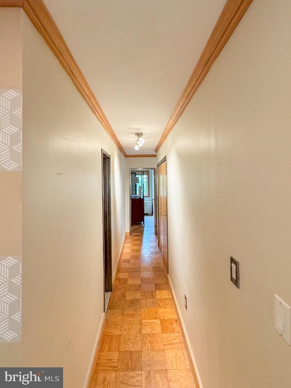 Building Photo - 4720 Chevy Chase Dr