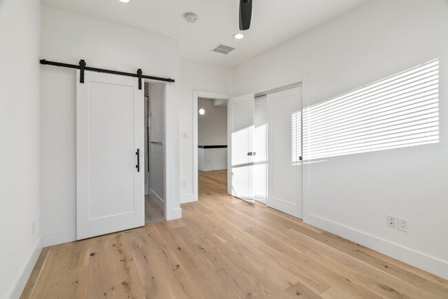 Building Photo - 3802 Commerce St