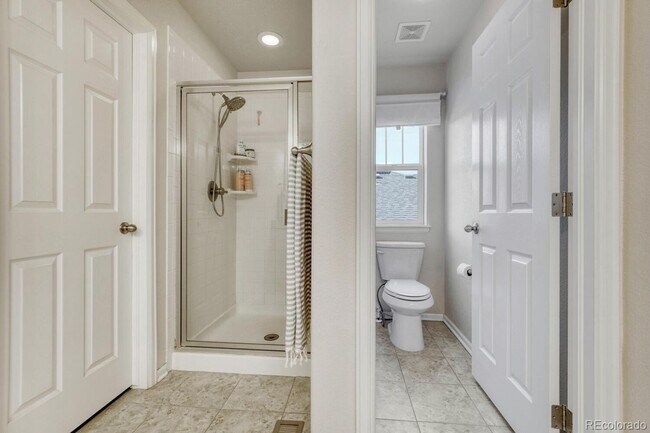 Building Photo - Charming 3 bedroom, 3 bathroom home in The...