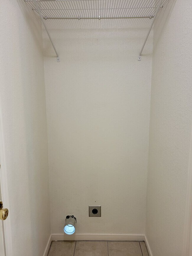 Building Photo - 4 BR 2 Bath Next to Harker Heights Communi...