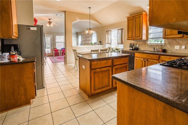 Building Photo - 10705 Casitas Dr