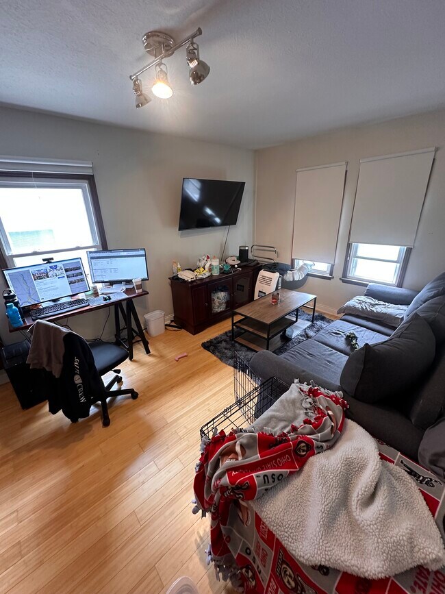 Master Bedroom Additional Area - 1420 Meadow Rd