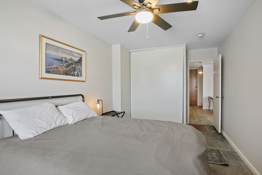 Building Photo - 3000 Farnam St