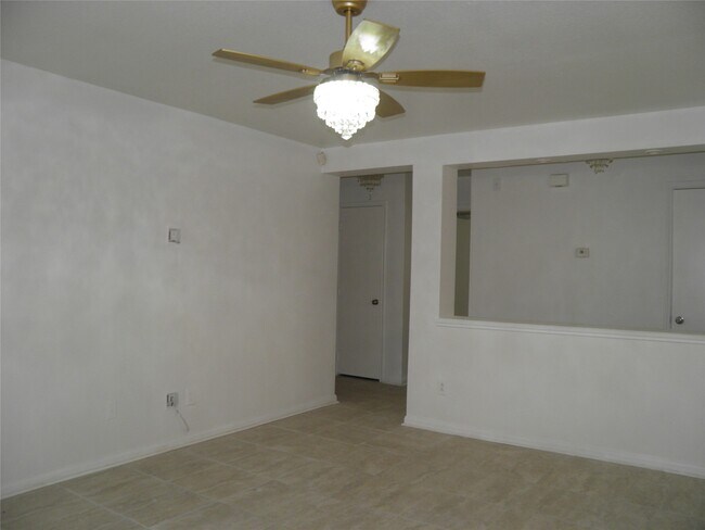 Building Photo - 9223 Grove Haven Dr