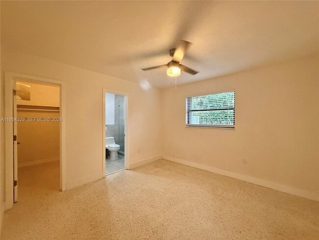 Building Photo - 3400 SW 17th St