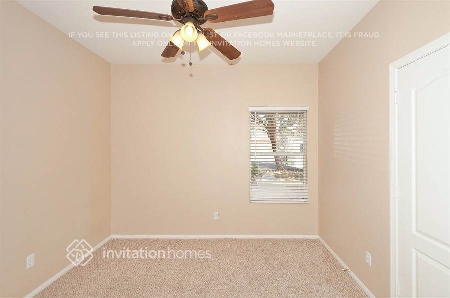 Building Photo - 1876 Blue Ribbon Dr