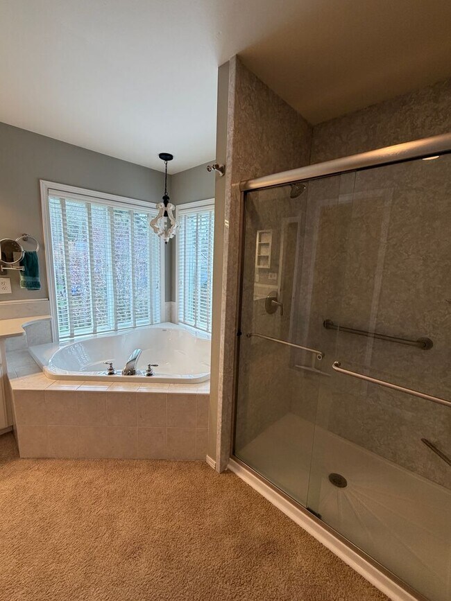 Building Photo - 2060 Hammond Ave