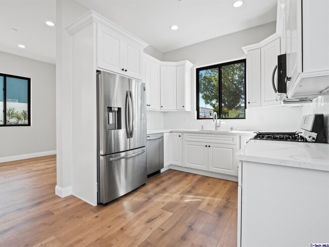 Building Photo - 214 N Orchard Dr