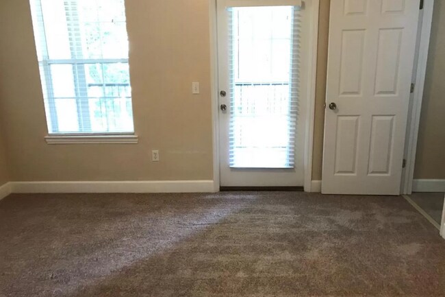 Guest Bed - 237 SE 16th Ave