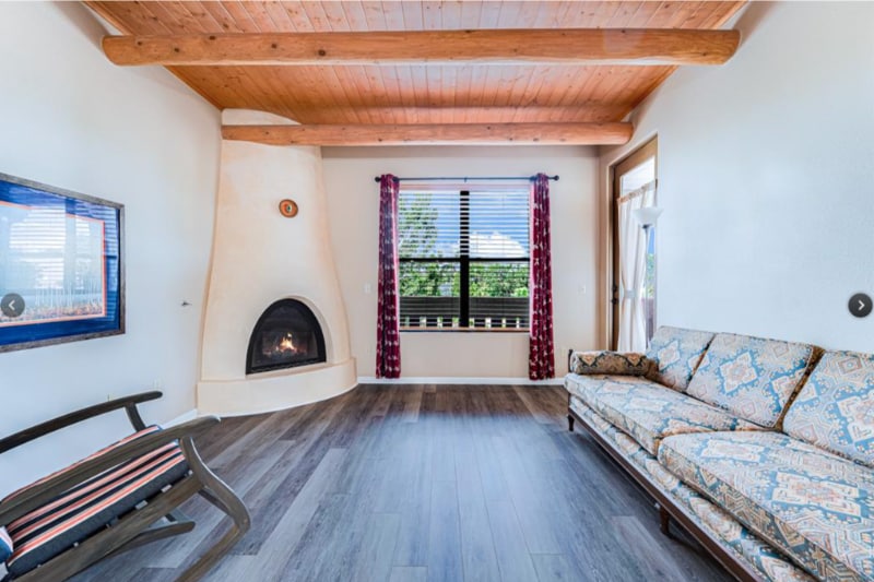 Building Photo - 1405 Vegas Verdes Dr