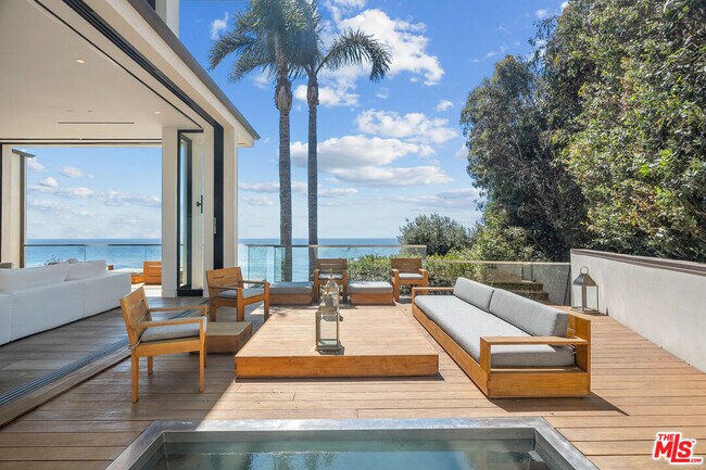 Building Photo - 31824 Seafield Dr