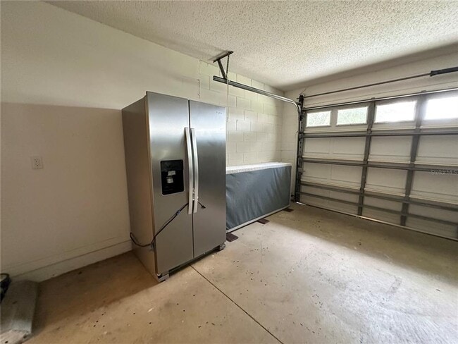 Building Photo - 16016 Blossom Hill Loop