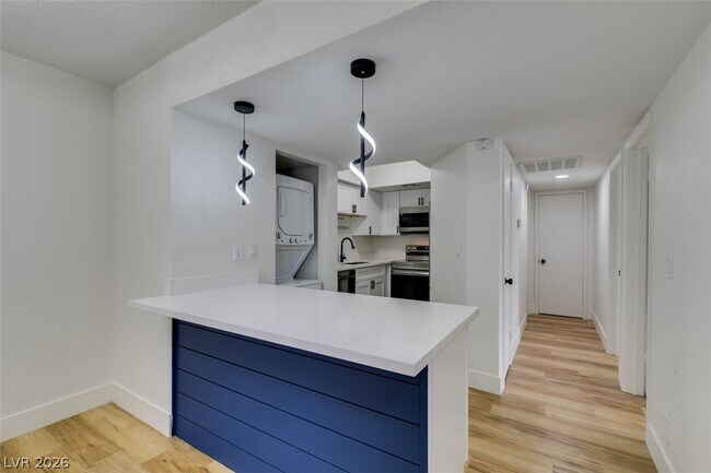 Building Photo - 5701 Smoke Ranch Rd