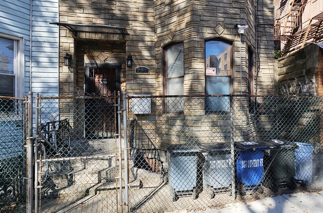 Building Photo - 267 Covert St.