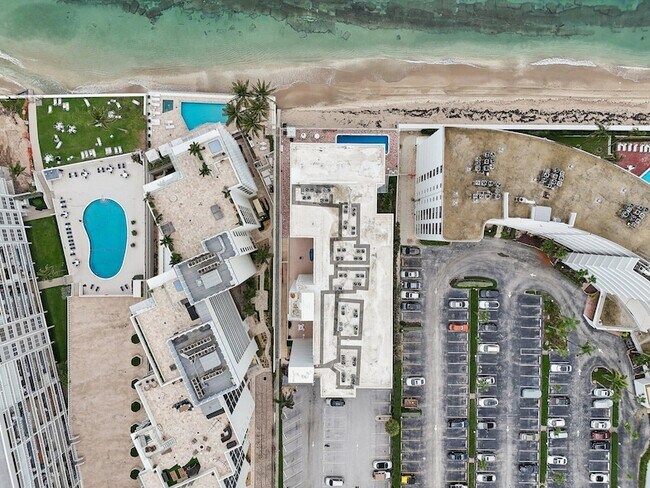 Building Photo - 3580 S Ocean Blvd