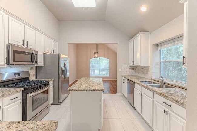 Building Photo - 91 N Willow Point Cir