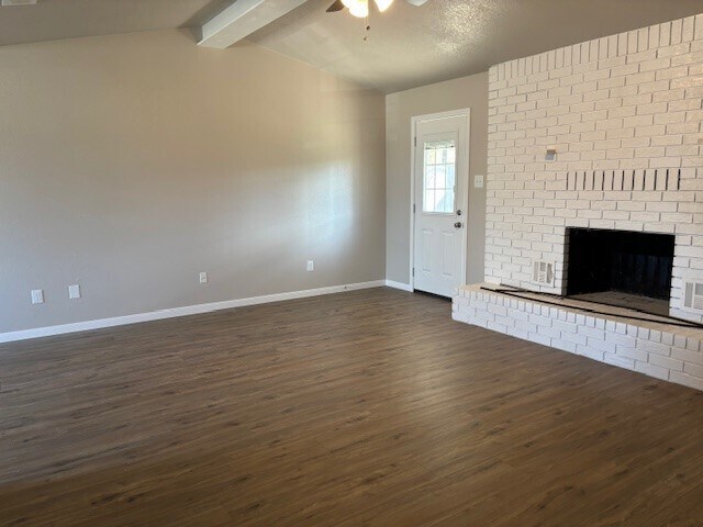 Building Photo - 2404 Hidden Hill Dr