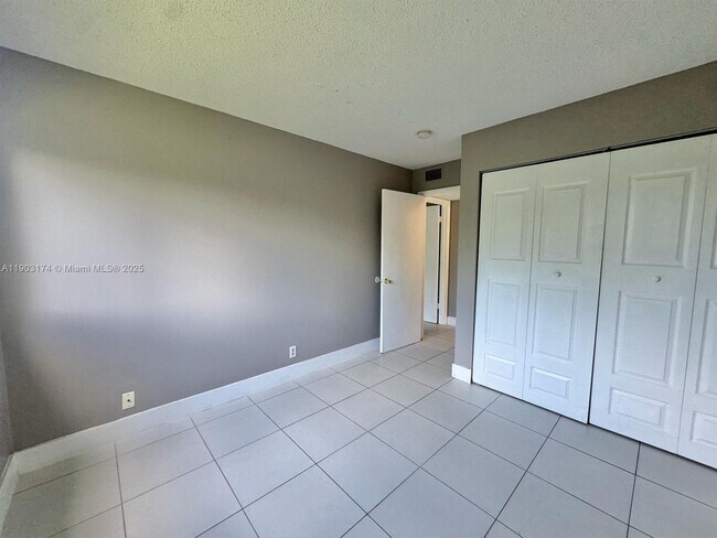 Building Photo - 3556 NW 114th Terrace