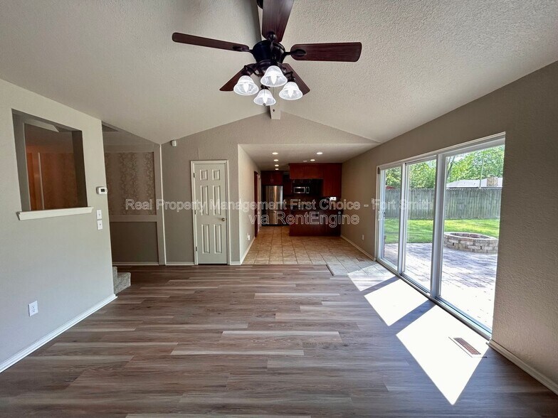 Building Photo - 3104 S 99th St