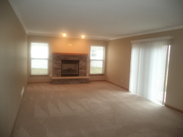 Building Photo - 561 Yosemite Ave