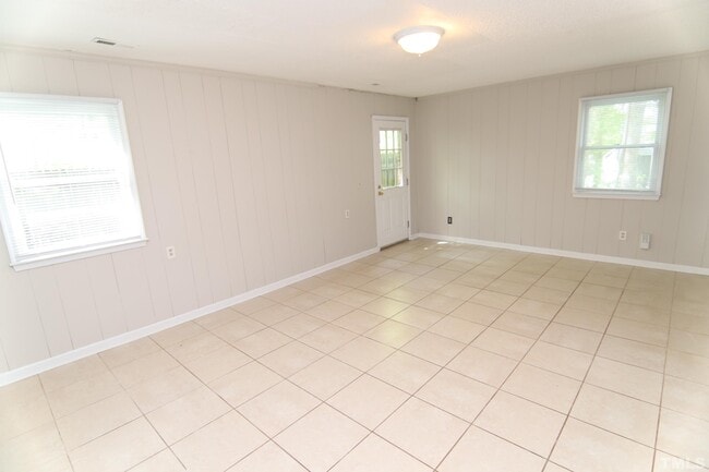 Building Photo - 103 Wigan Cir