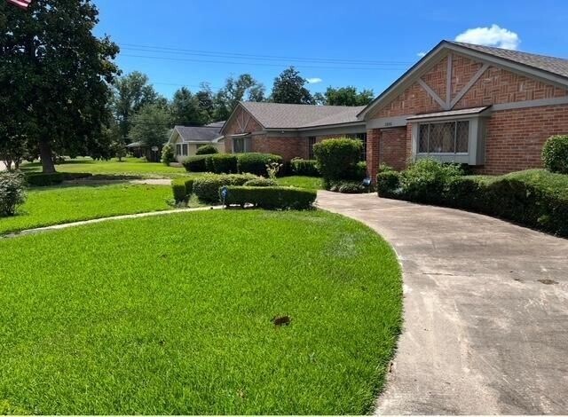 Building Photo - 3590 Brentwood Dr