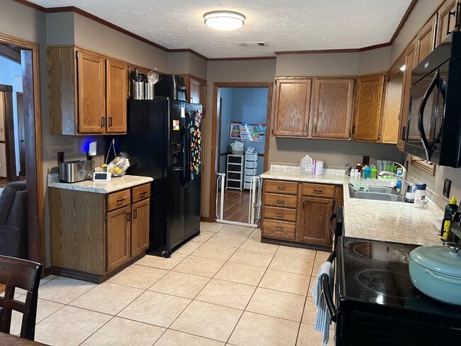 Building Photo - 315 Dogwood Blvd