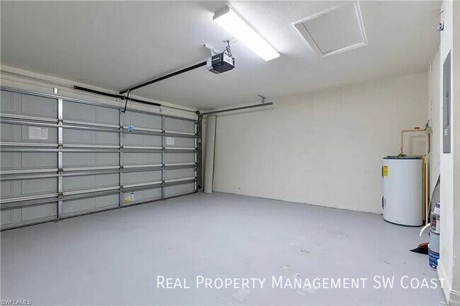 Building Photo - 7210 Bergamo Way