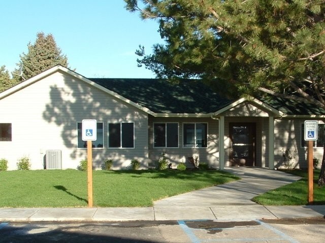 Building Photo - Goosecreek Manor