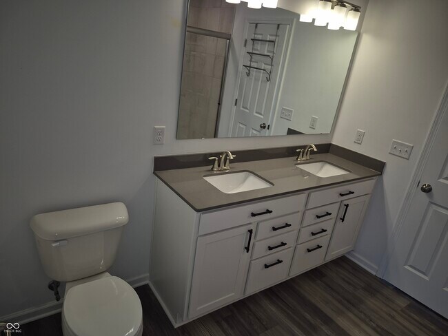 Building Photo - 10608 Mangrove Dr