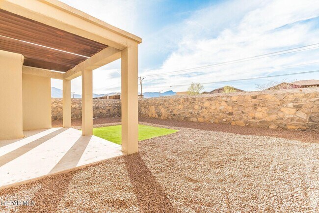 Building Photo - 5533 Ignacio Frias Dr
