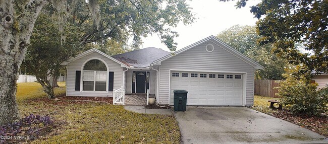 Building Photo - 3559 Pond Ridge Ct W