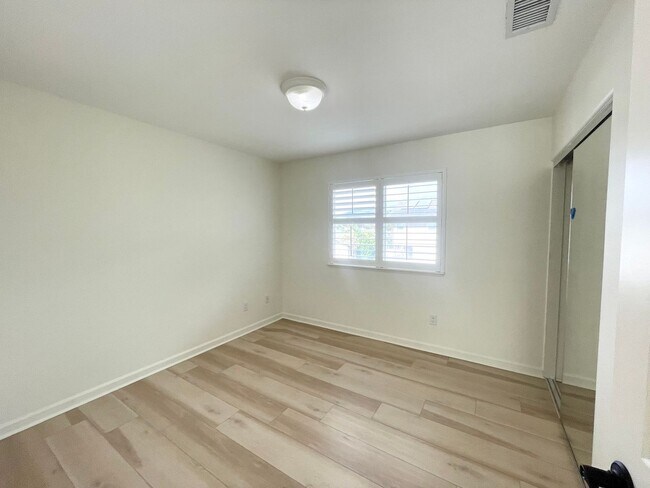 Building Photo - 4 Bd, 3 Ba w/ 3- Car Garage- Available Now in Hoakalei in Ka Makana