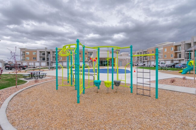 Building Photo - Charming Bedford Condo in Vista View: Incl...