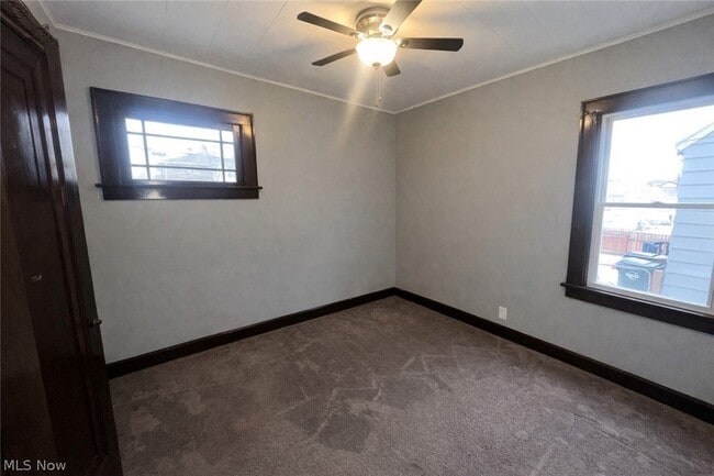 Building Photo - 7014 Thornton Dr