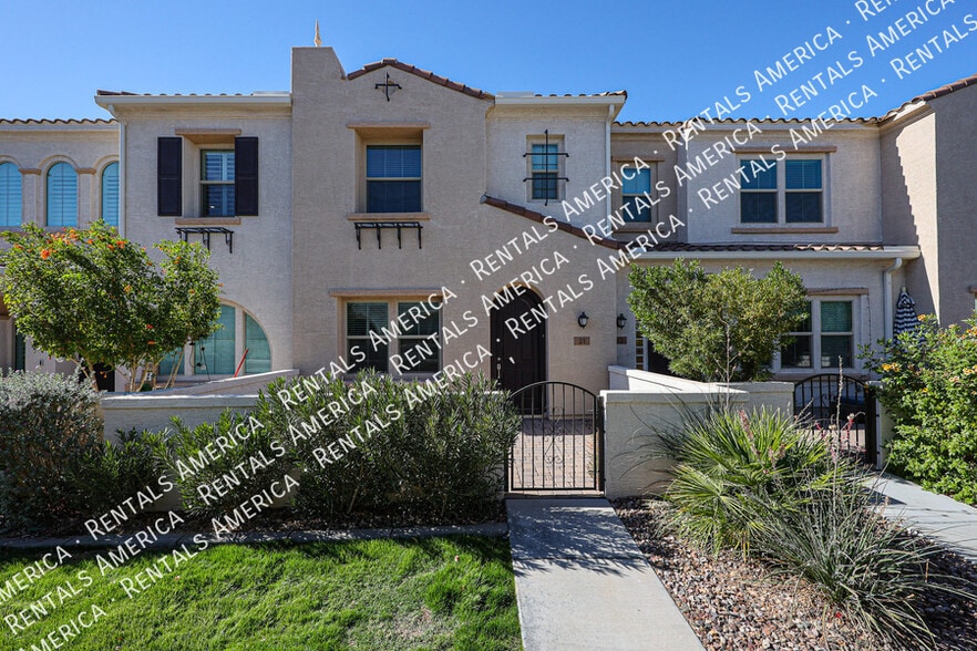 Building Photo - 4077 S Sabrina Dr
