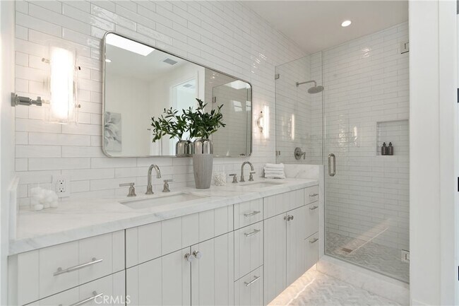 Building Photo - 11825 Tennessee Ave