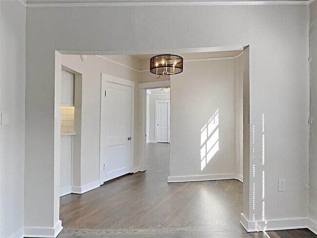 Building Photo - 2305 W Texas Ave