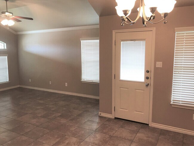 Building Photo - 4601 Skyflower Ln