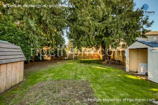 Building Photo - 2521 SE 64th Ave