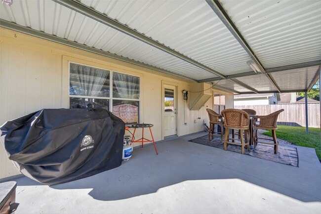 Building Photo - 21539 Olympic Forest Dr