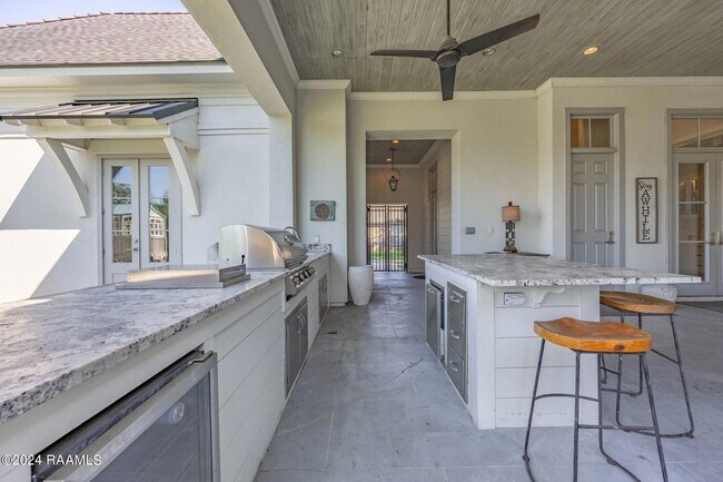 Building Photo - 300 Brightwood Dr