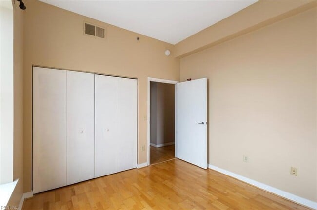 Building Photo - 241 Granby St
