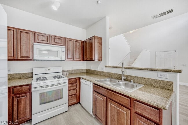 Building Photo - 10443 Alpine Edge Ave